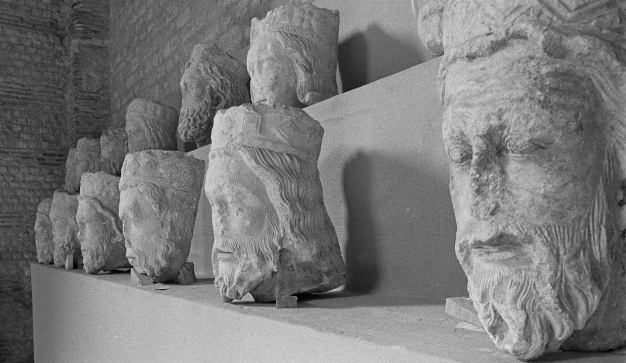 Figure 1: But revolutionary Parisians had had enough of its royal resonance. The cathedral’s west facade featured 28 statues that portrayed the biblical Kings of Judah. In fall 1793, the new government ordered workers to remove them. They didn’t portray French kings, but no matter: The 500-year-old statues combined monarchy and religion, and they were brought to the cathedral’s square and decapitated. Twenty-one of the heads were only recovered in 1977, when workers found them behind a wall in an old Parisian mansion.(Blakemore 2019)